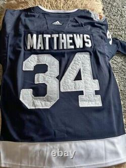 Auston Matthews Men's Large Toronto Maple Leafs (Arenas) Jersey