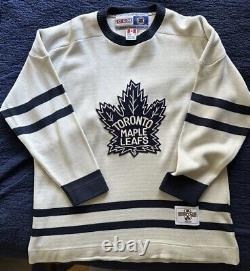 CCM NHL HERITAGE EDITION Toronto Maple Leafs Hockey Jersey Sweater. Medium