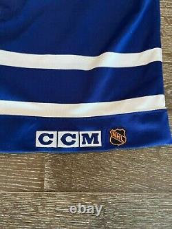 Toronto Maple Leafs CCM Authentic Centre Ice Fight Strap Jersey Size 52 NHL #17