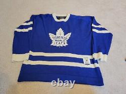 Toronto Maple Leafs Fern Flaman Signed Throwback Jersey