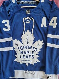 Toronto Maple Leafs Matthews jersey