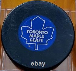 Toronto Maple Leafs NHL Vintage Approved Viceroy Mfg. Official Game Puck