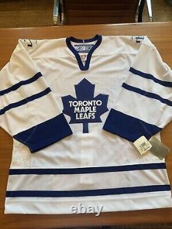 Toronto maple leafs jersey