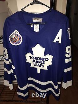 Vintage 92-93 Doug Gilmour Maple Leafs CCM Center Ice Authentic Jersey #93 Sz 48