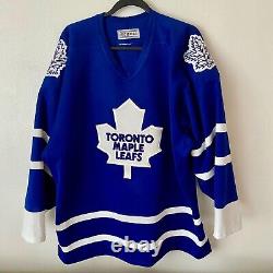 Vintage CCM Center Ice Toronto Maple Leafs Logo NHL Hockey Jersey Mens XL